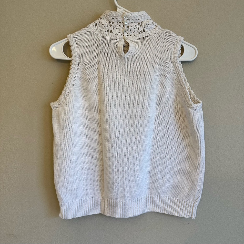 Vintage Sleeveless‎ White Sweater Size Large - Picture 2 of 6